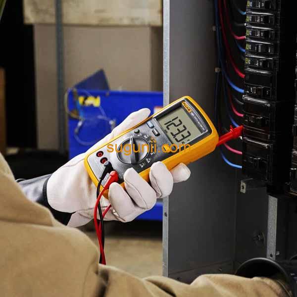 Multimètre numérique Fluke 15B+8